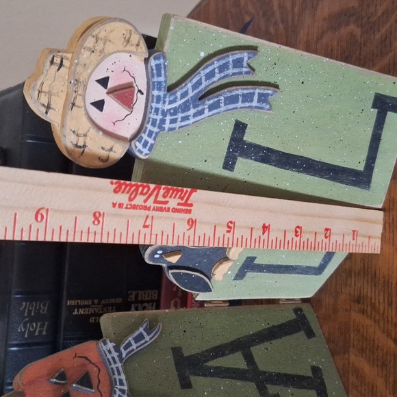 Fall Primitive/Folkart Painted Table Decor - Picture 6 of 6